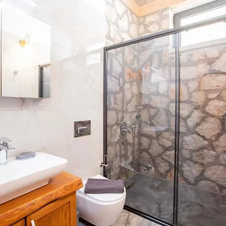 Villa Miros 1 *