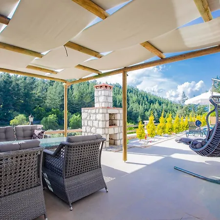 Villa Miros 1 *